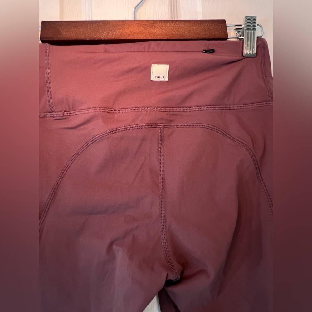 Vuori Dark Purple High-Waisted Leggings Size Small - Picture 4 of 9